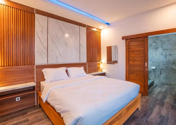 Cozy Luxurious With Private Patio *